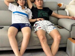 父亲开了两个女儿的包、父亲好奇私自翻了两个女儿的包，怎么办？